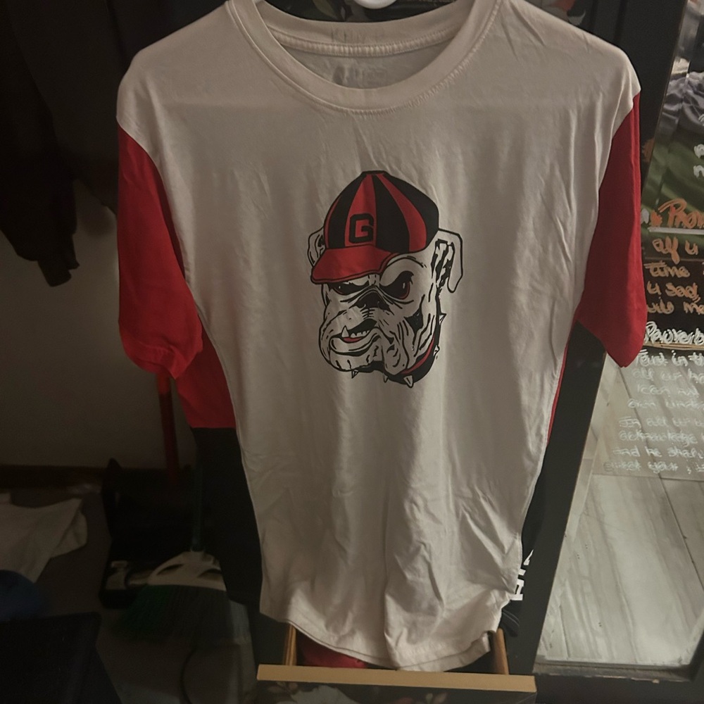 Men's Red and White Graphic T-Shirt